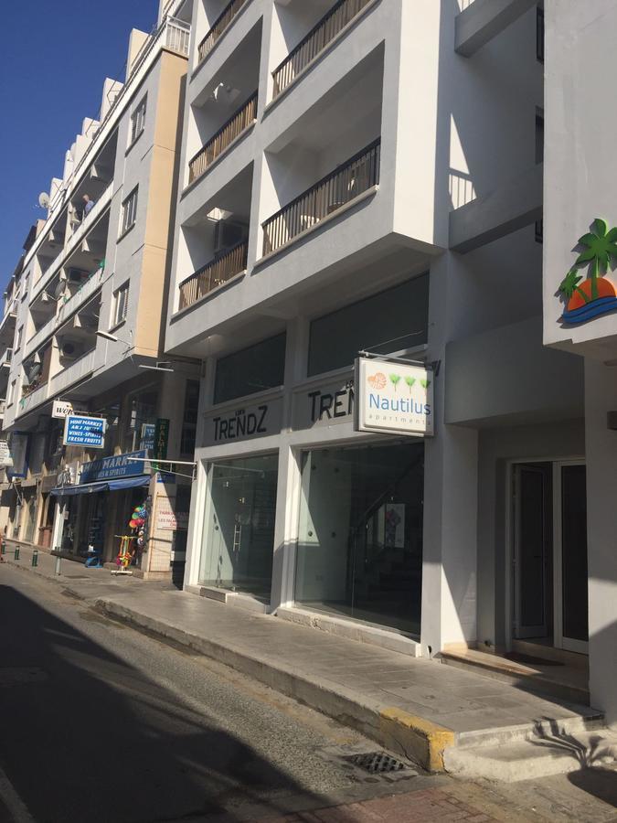 Nautilus Tourist Apartments Larnaca Exterior photo